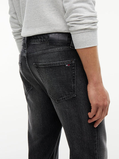 Jeans Tommy Jeans con patch logo