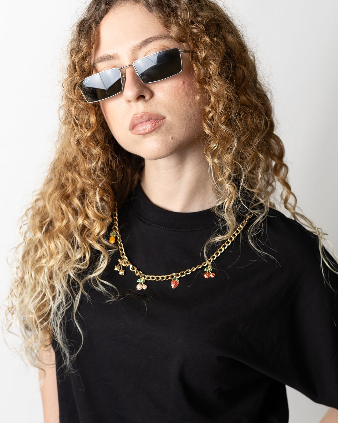 T-Shirt Disclaimer con catena donna