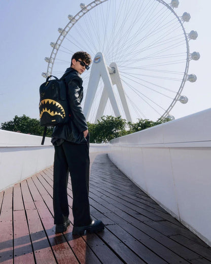 Zaino Sprayground nero Shark central gold dlxsv backpack