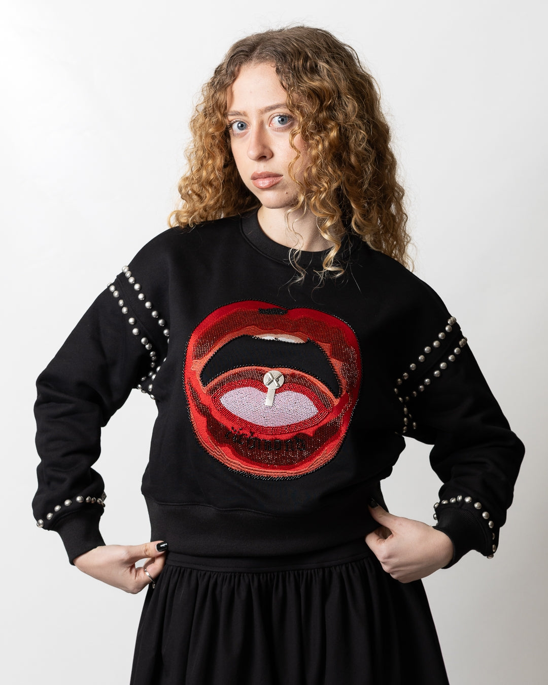 Felpa Richmond X cropped con borchie e perline donna