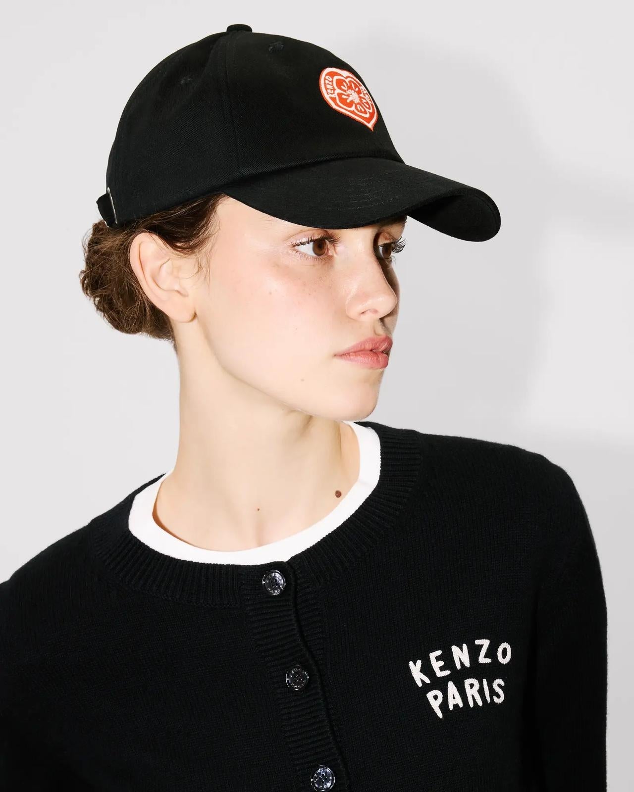 Cappello Kenzo con patch "Boke Heart"