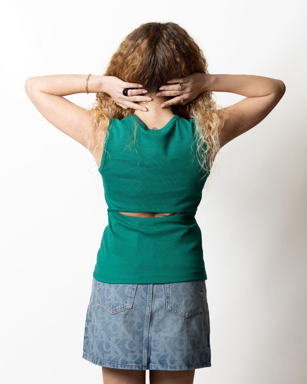 Canotta Calvin Klein in costina con dettaglio cut-out donna