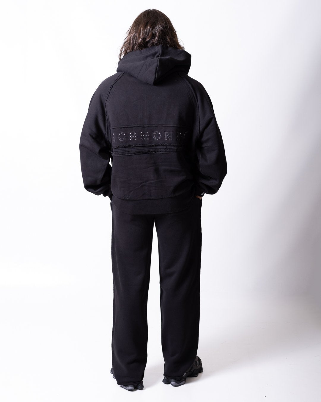Pantalone Richmond X con applicazioni e dettagli taglio vivo