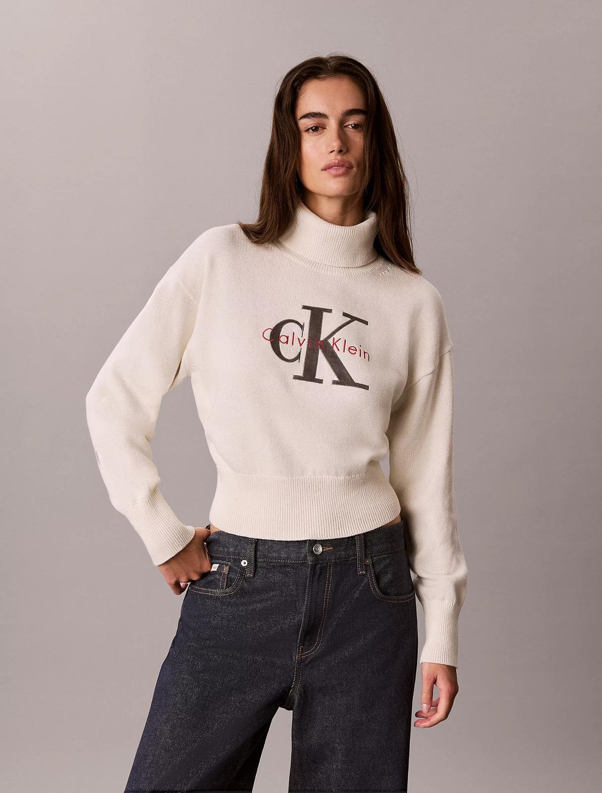Maglia Calvin Klein Jeans con logo in velluto e ricamo