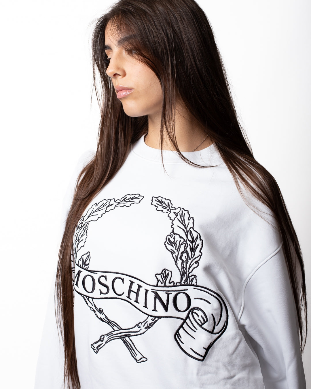 Felpa Moschino girocollo con ricamo logato "Laurel crown"