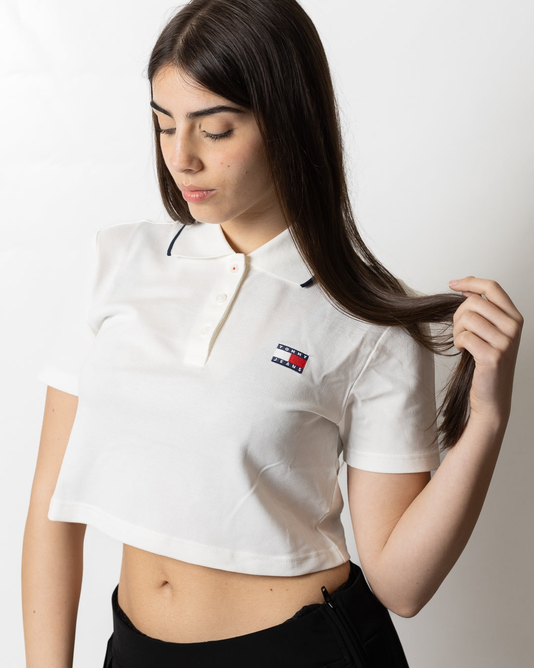 Polo Tommy Jeans cropped "Logo badge" donna