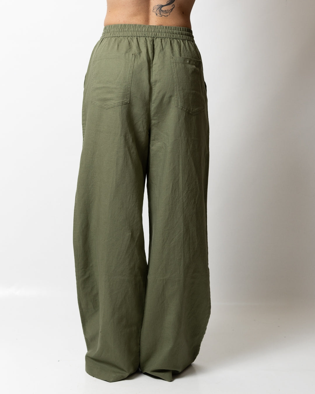 Pantalone Tommy Jeans svasato in misto lino donna