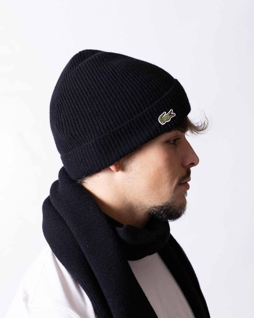 Sciarpa e cappello Lacoste in misto lana con costine