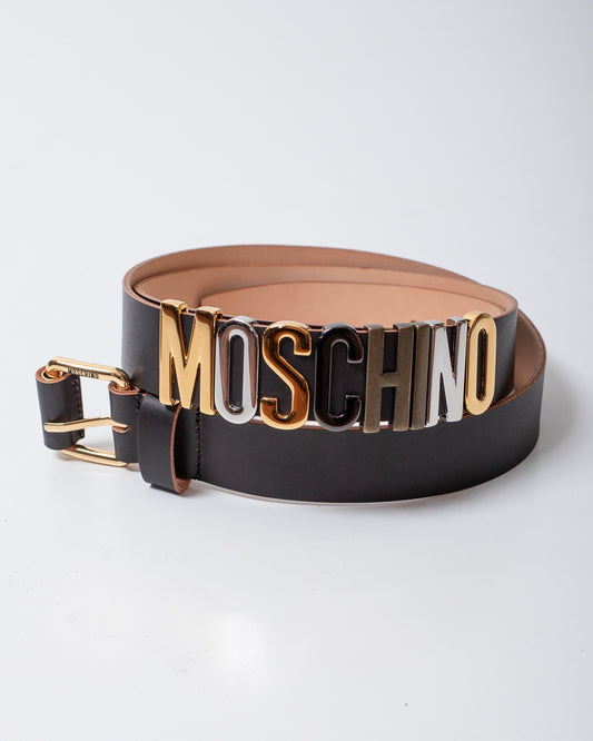 Cinta Moschino in pelle con logo in metallo