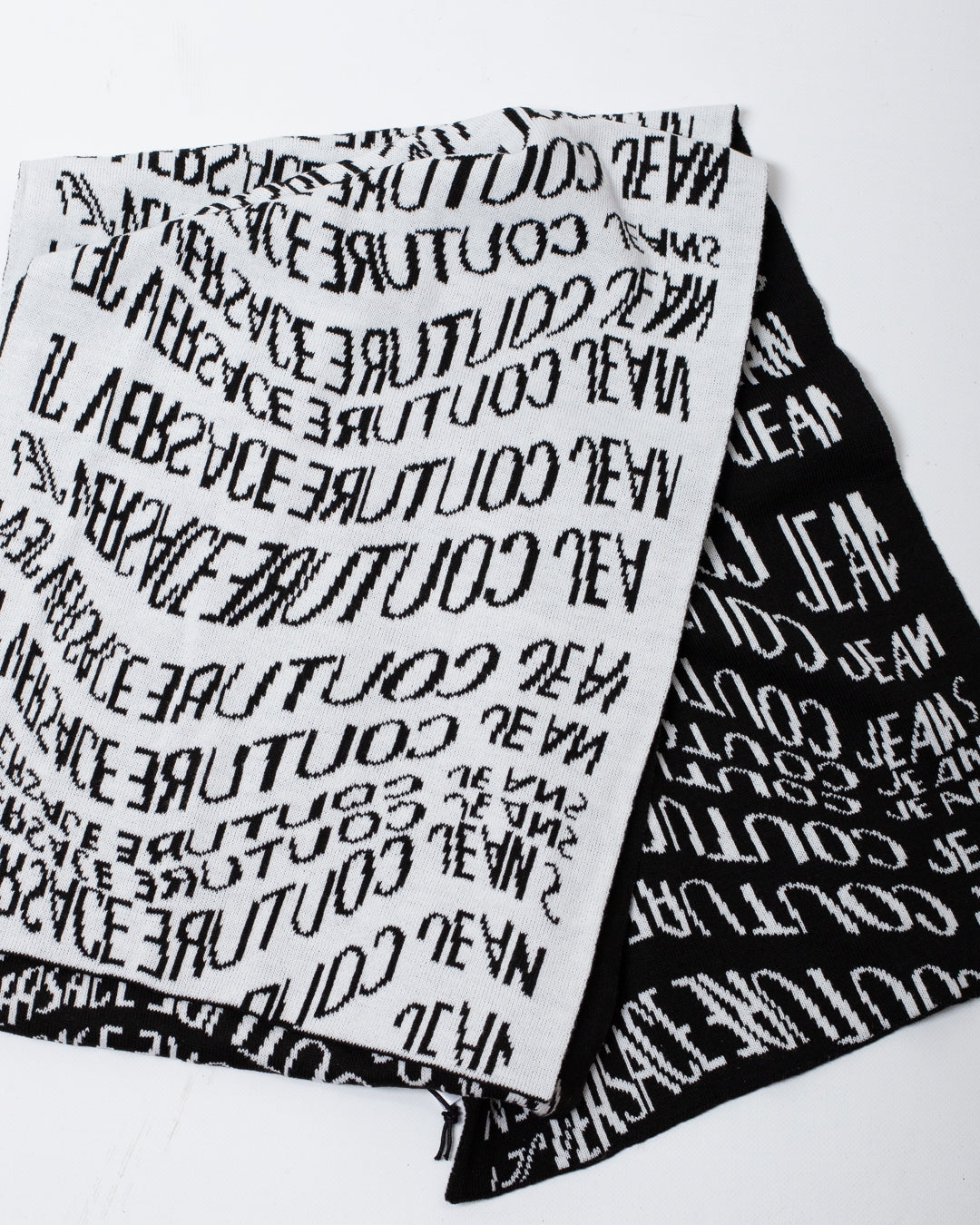 Sciarpa Versace Jeans Couture con logo all-over