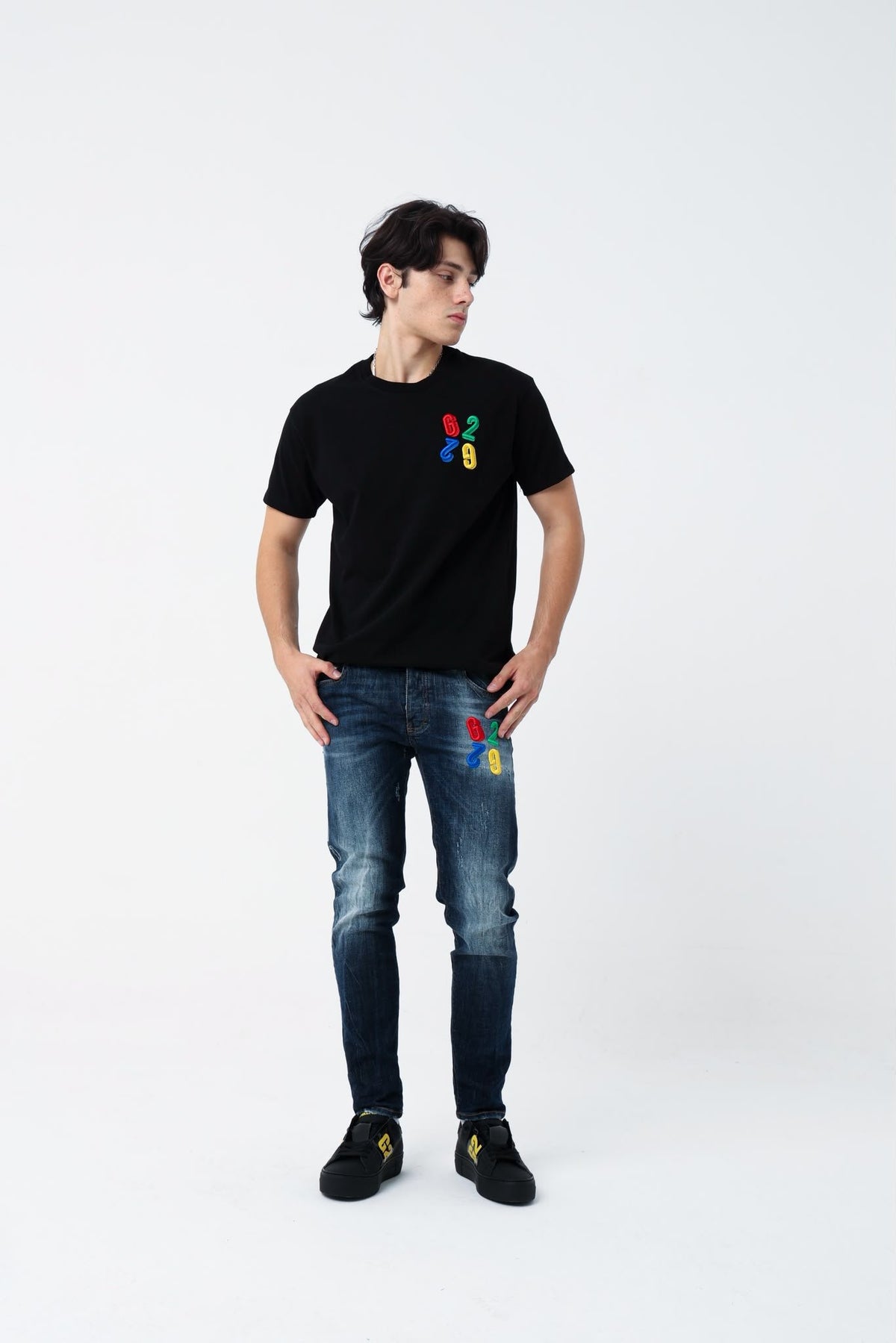 Jeans G2Firenze con applicazione metallica e patch logo sul retro