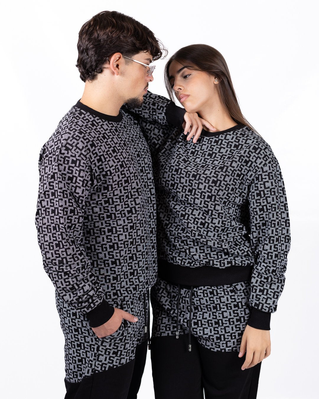 Felpa GCDS girocollo "Logo Monogram All-over"