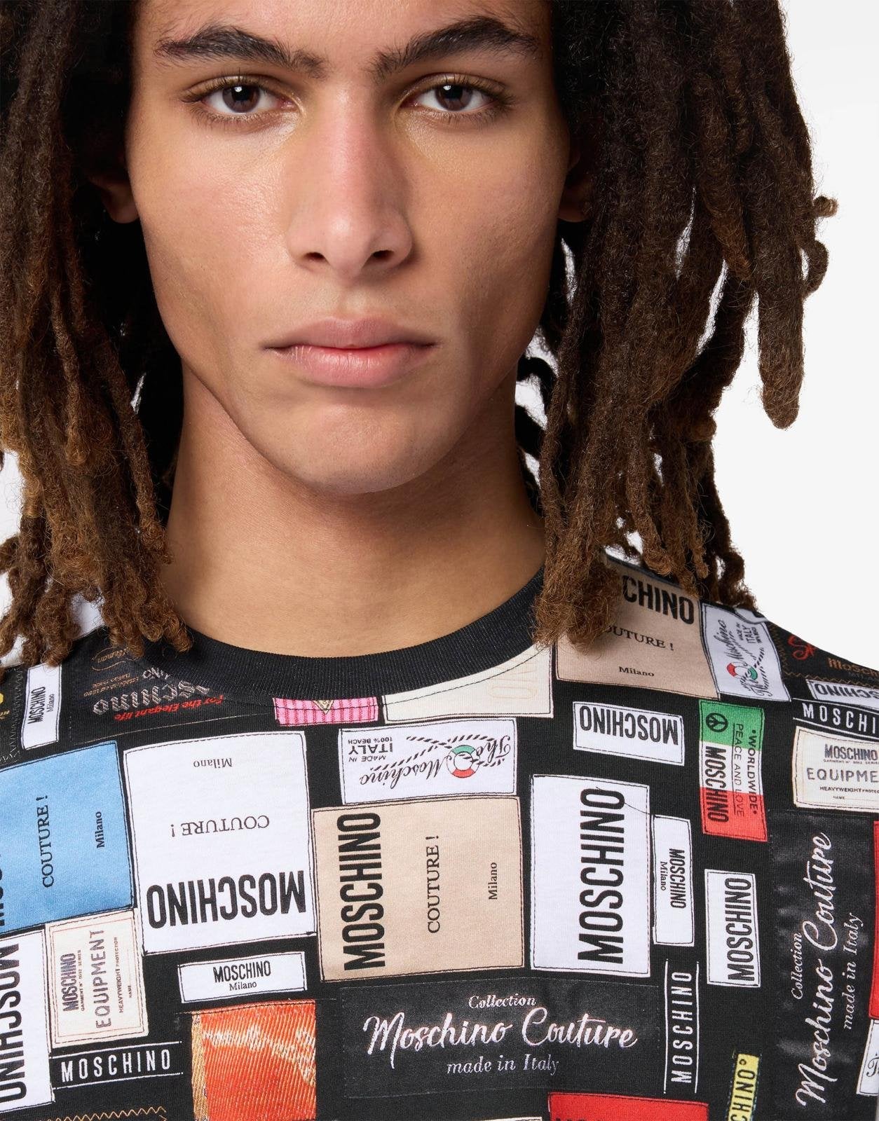 T-Shirt Moschino "Labels All-over" uomo