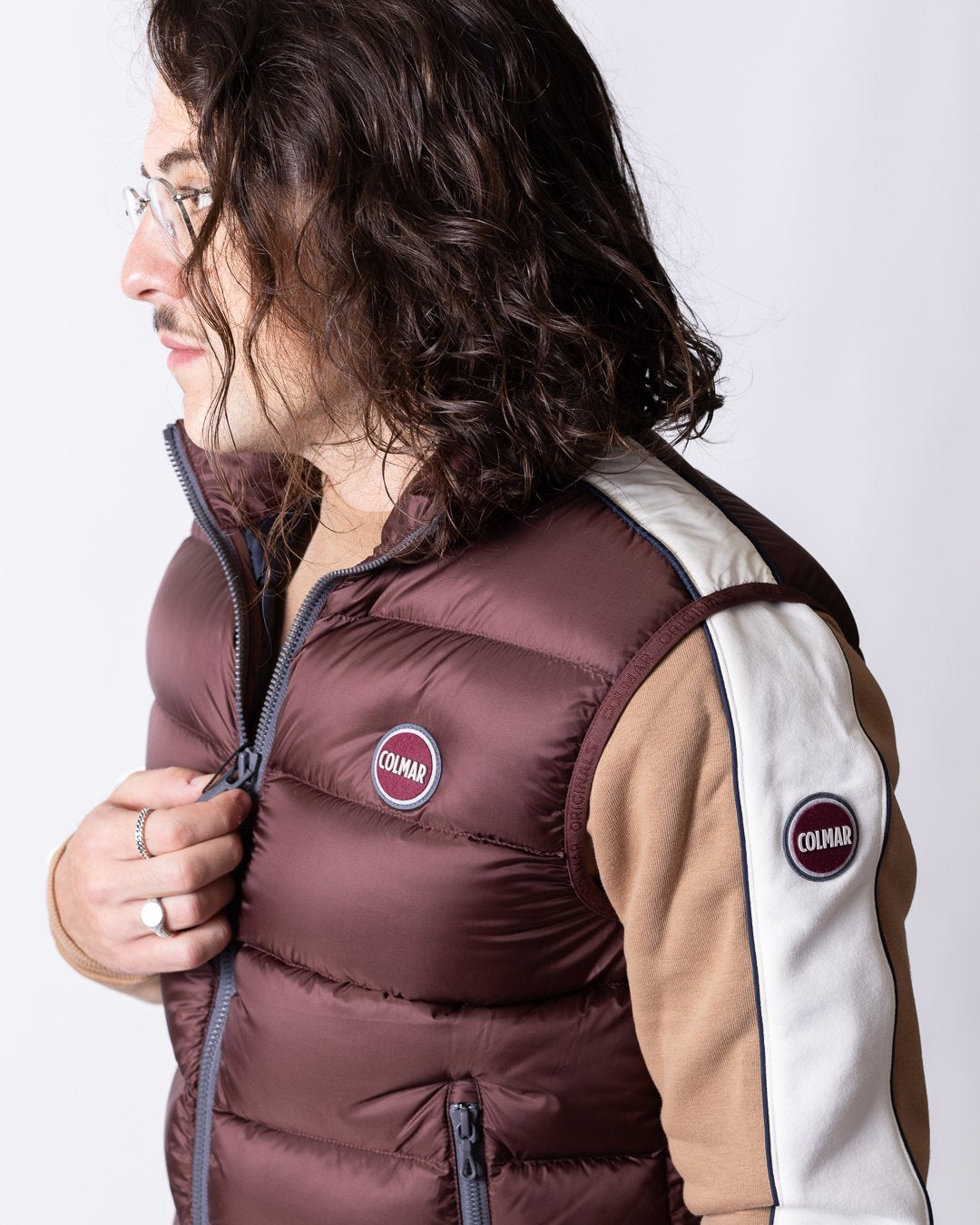 Gilet Colmar imbottito con logo in rilievo e finitura lucida