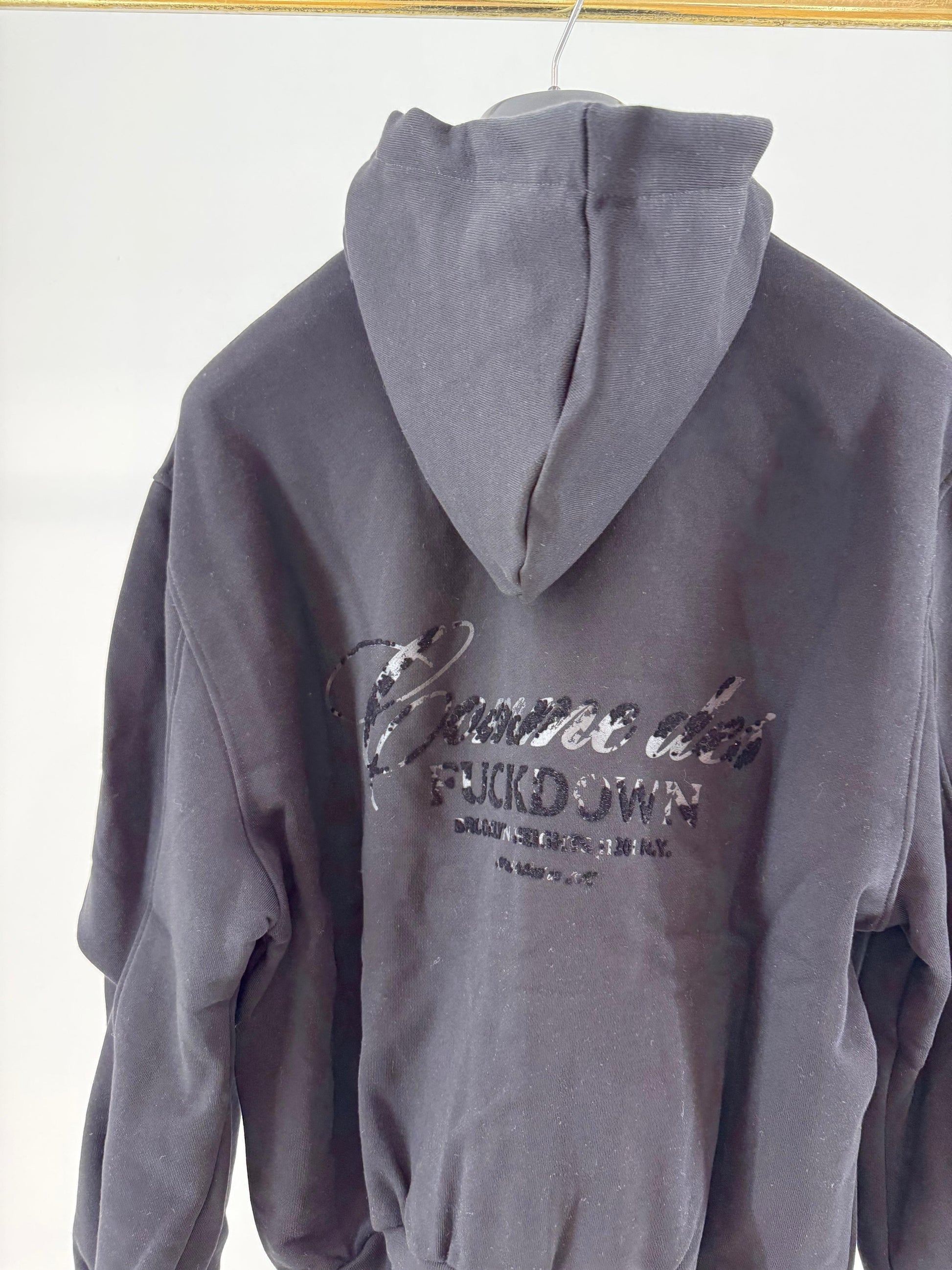 Felpa Comme des Fuckdown fullzip con cappuccio e logo in rilievo donna