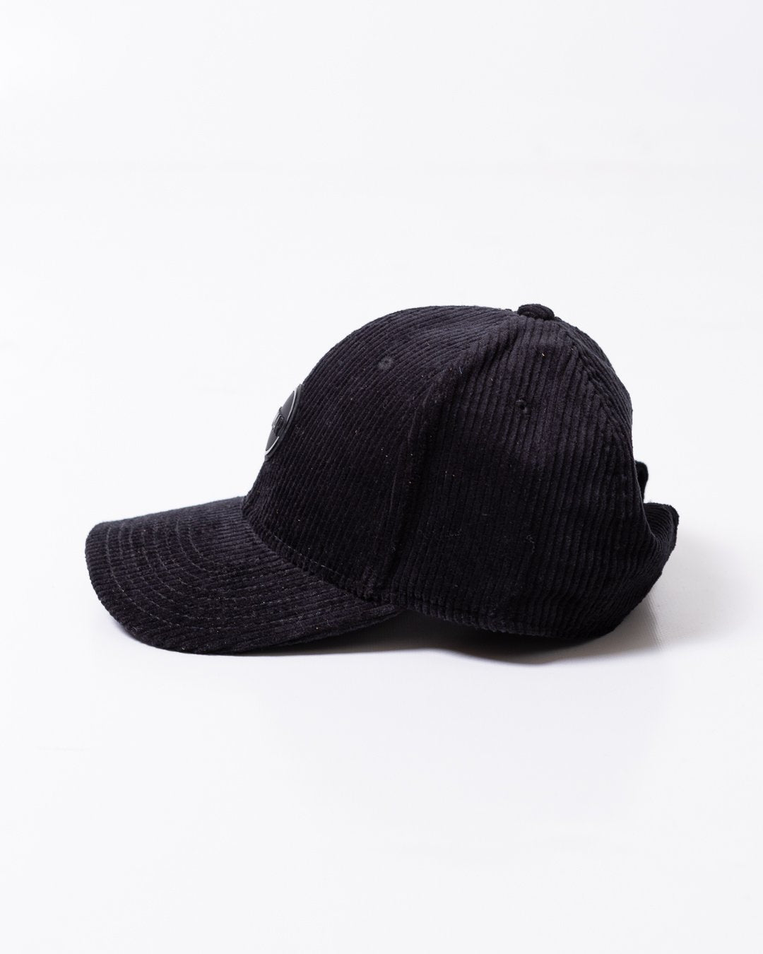 Cappello Colmar con visiera e logo in rilievo