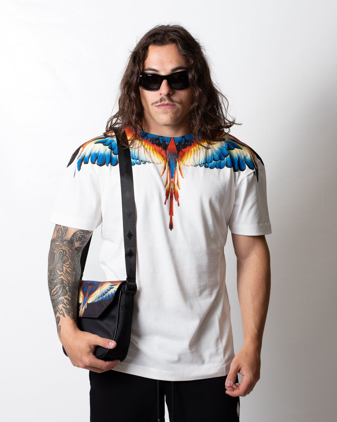 T-Shirt Marcelo Burlon con logo wings colorfull uomo