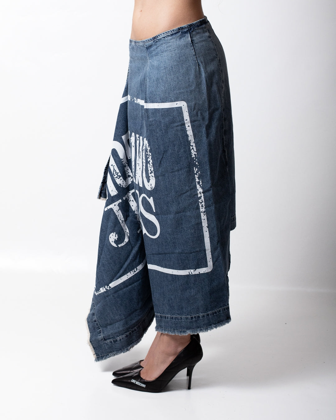 Gonna Moschino Jeans asimmetrica in denim con stampa logata donna
