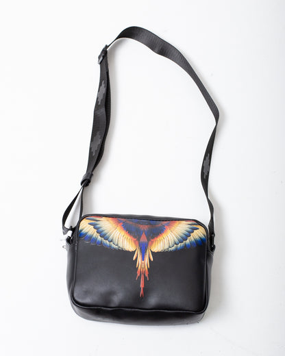Borsa Marcelo Burlon in ecopelle con tracolla e logo wings colorfull