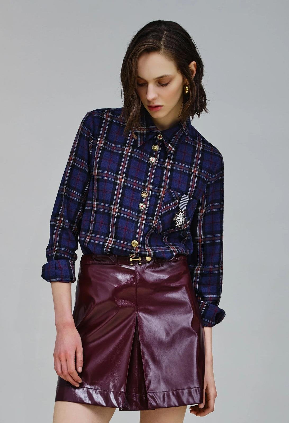 Camicia Nenette con motivo a quadri, pietre e bottoni decorativi