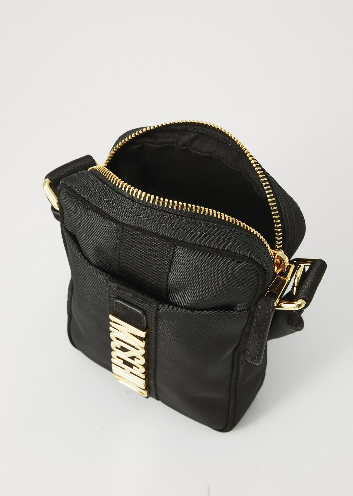 Tracolla Moschino in tessuto con placca in metallo uomo
