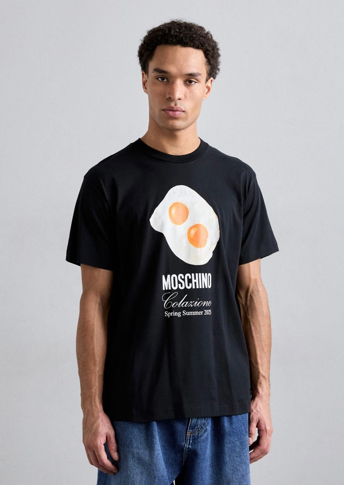 T-Shirt Moschino con logo e stampa "Eggs"