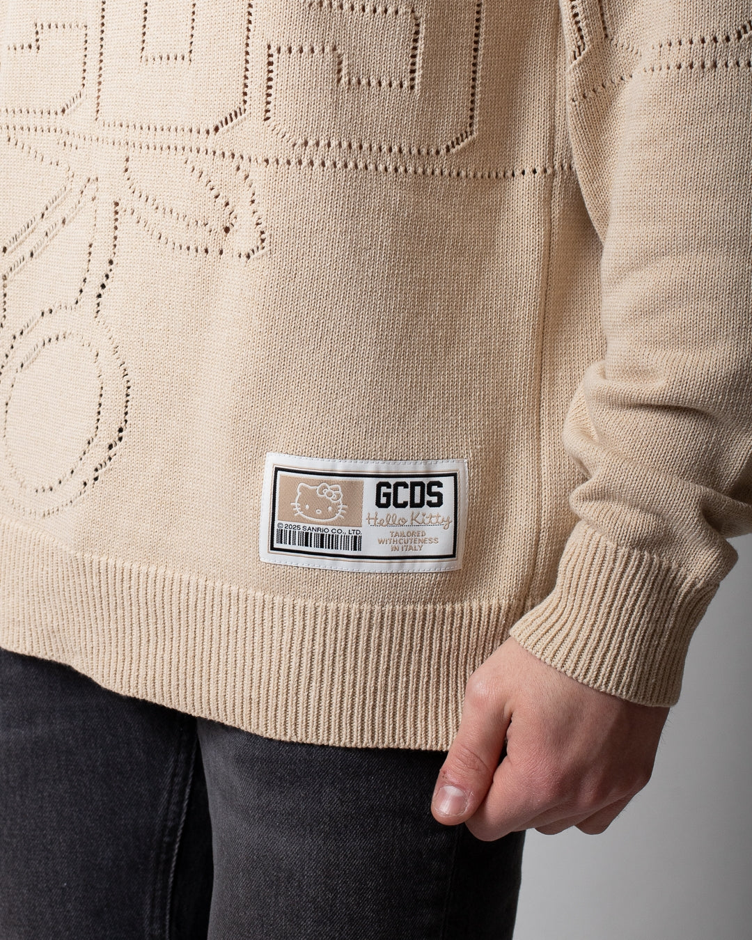 Maglia GCDS x Hello Kitty girocollo con grafiche traforate uomo
