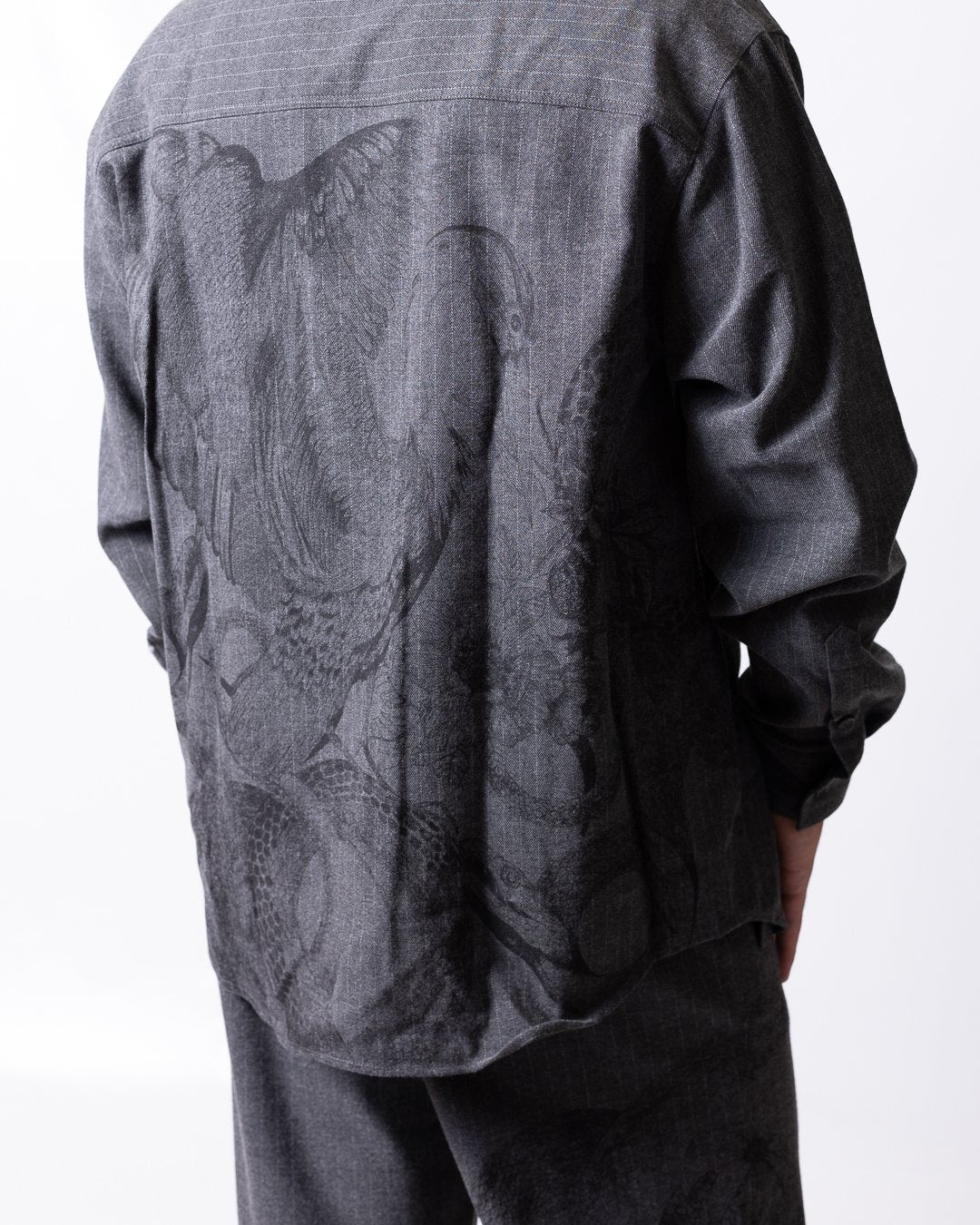 Camicia Just Cavalli gessata con grafica sul retro