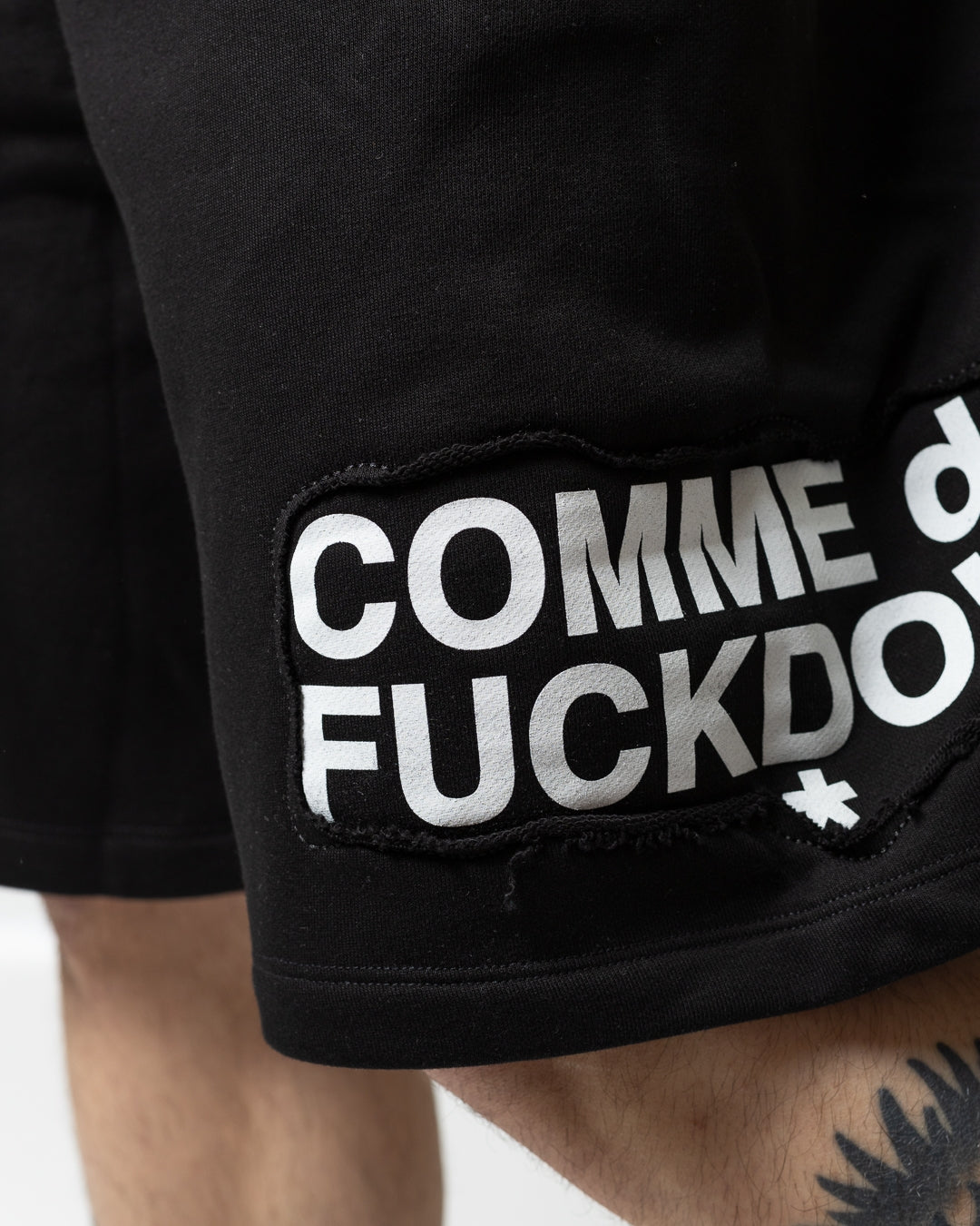 Bermuda Comme des Fuckdown in felpa con taglio uomo
