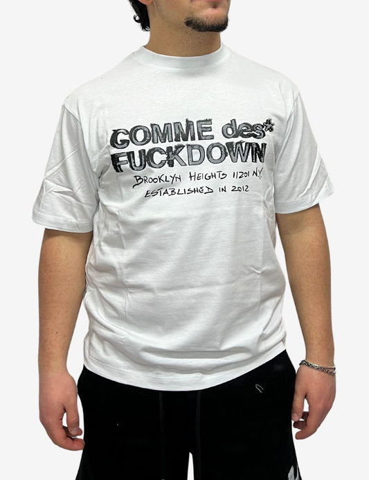 T-Shirt Comme des Fuckdown con logo stampato