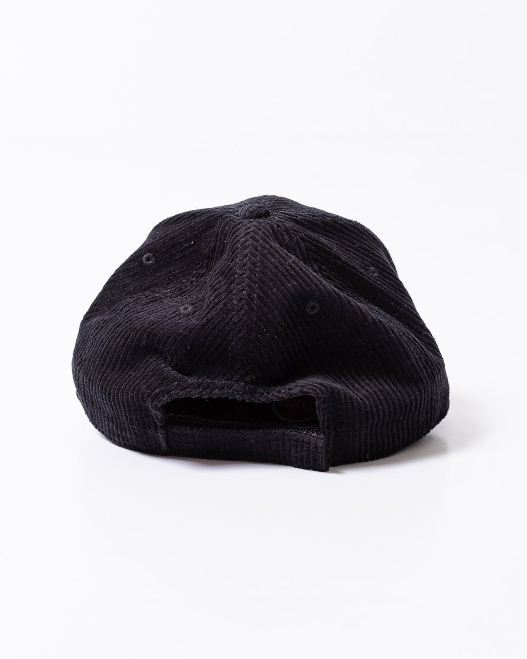 Cappello Colmar con visiera e logo in rilievo