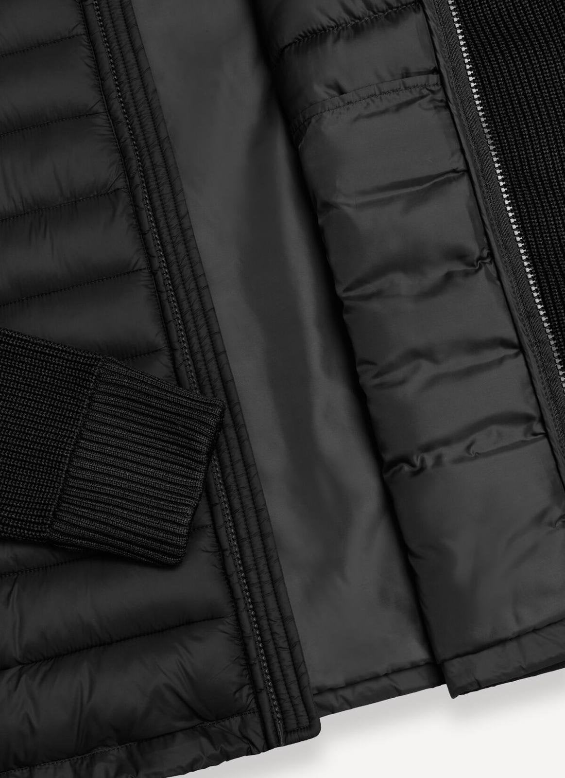Giubbotto Colmar Hybrid imbottito con maniche in maglia e finitura opaca