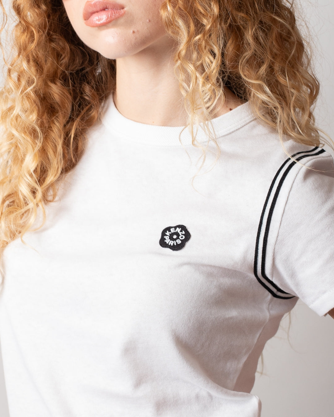 T-Shirt Kenzo in maglia con patch "Boke Flower 2.0"donna