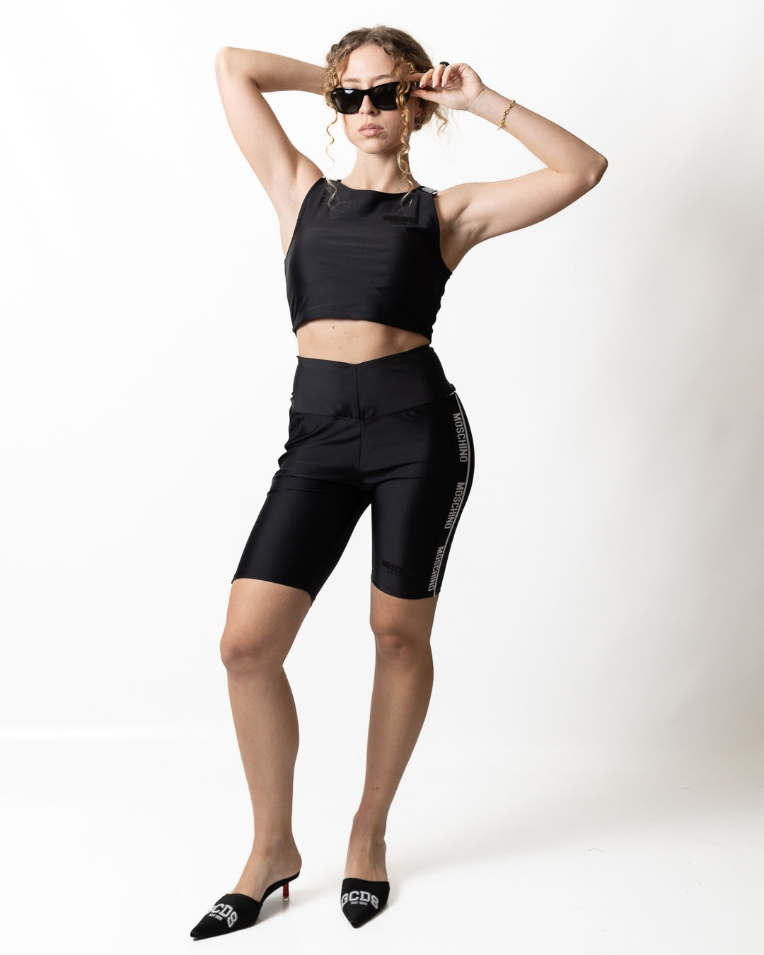 Short Moschino Active in satin con fasce logate donna