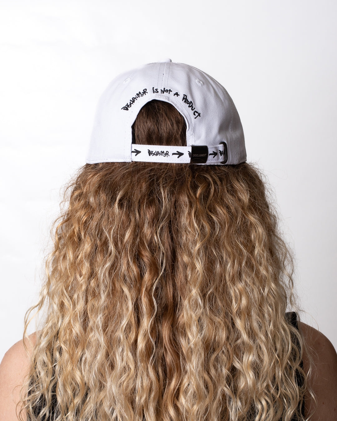 Cappello Disclaimer con logo in rilievo