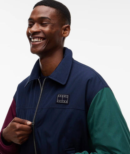 Giubbotto Tommy Jeans da aviatore relaxed fit imbottito con patch logo