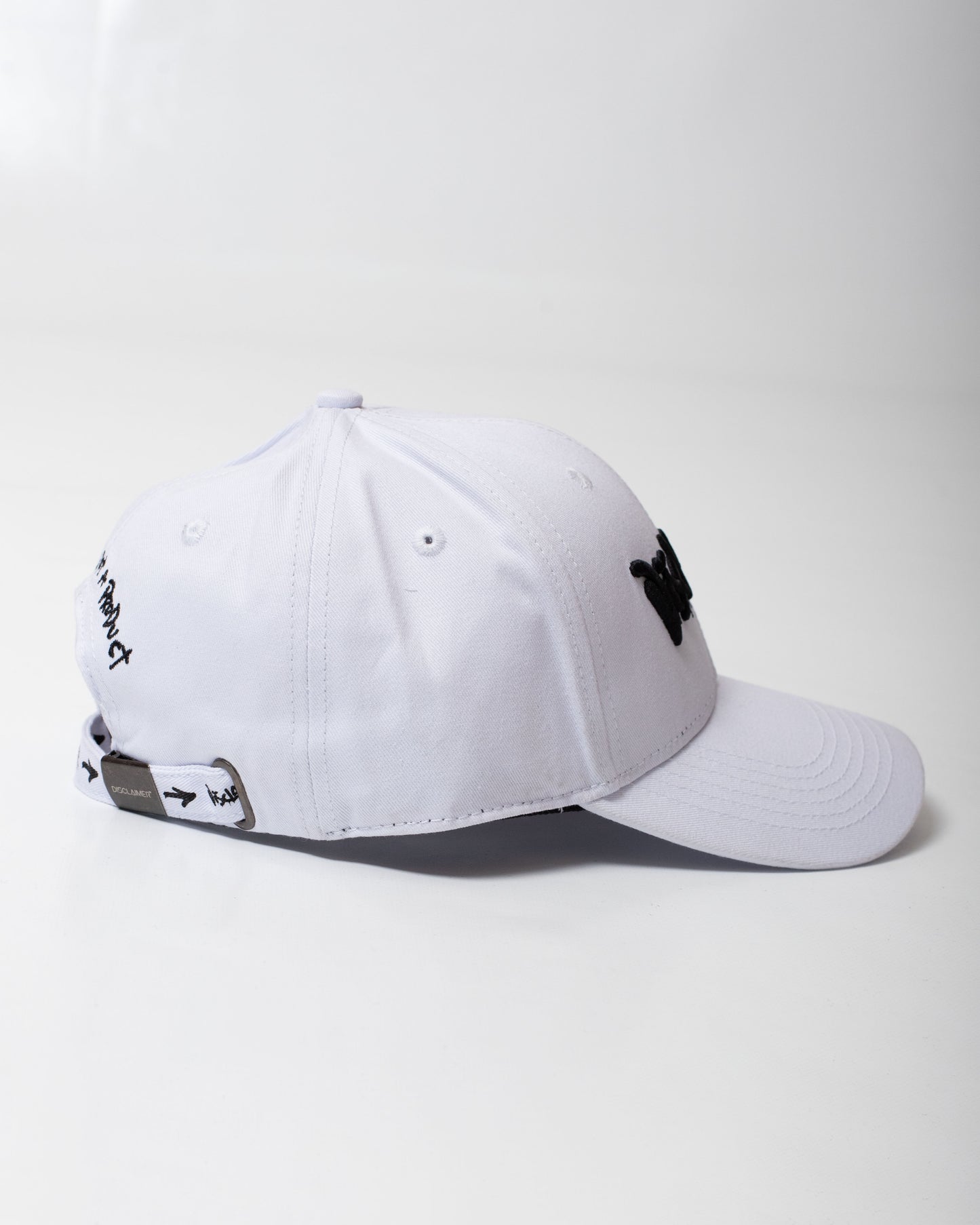 Cappello Disclaimer con visiera e logo in rilievo