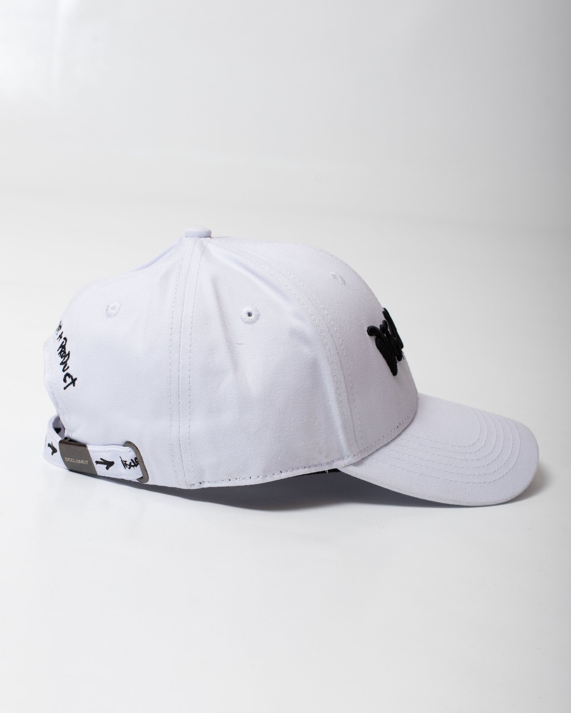 Cappello Disclaimer con visiera e logo in rilievo