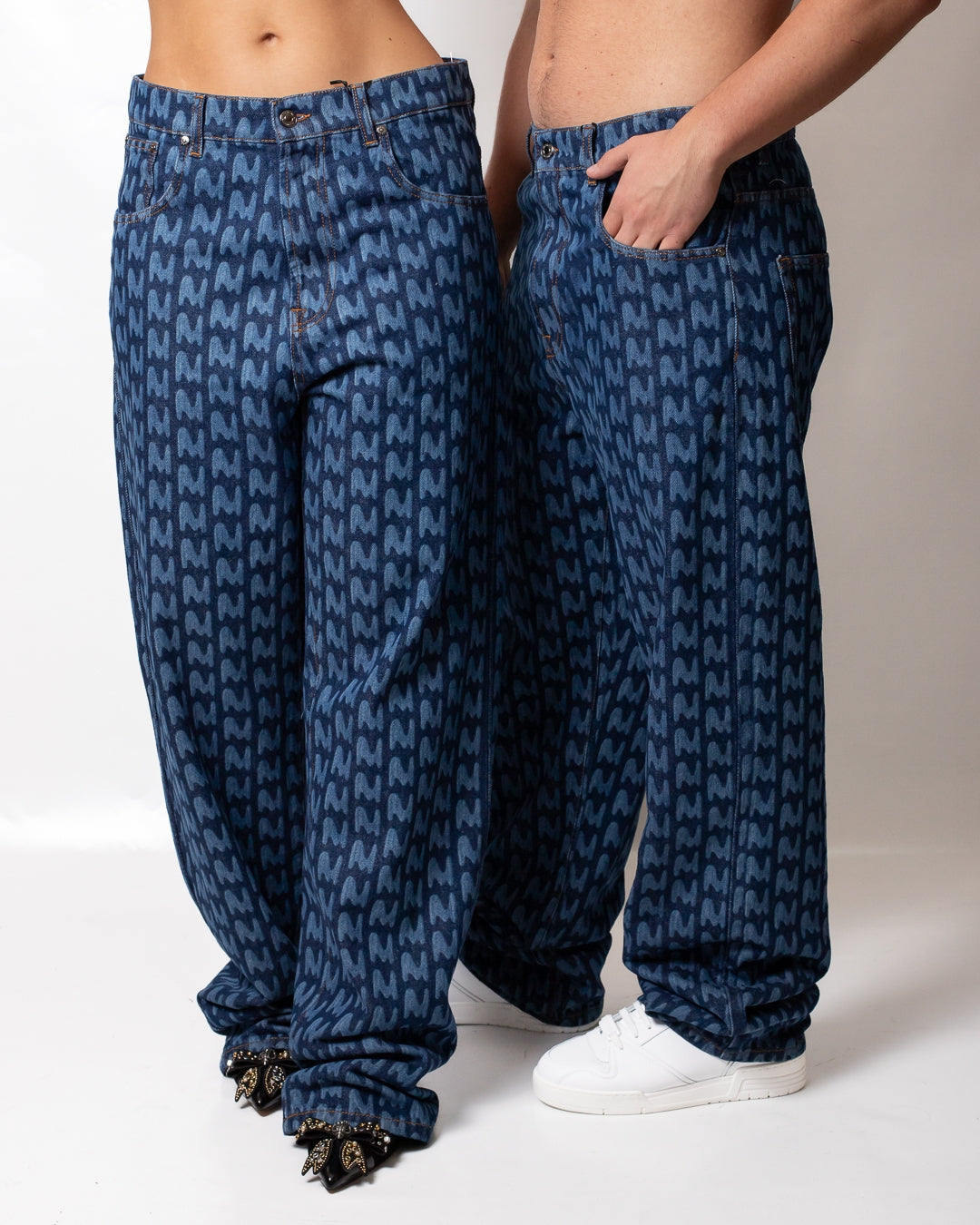 Jeans MSGM baggy con logo monogram all-over