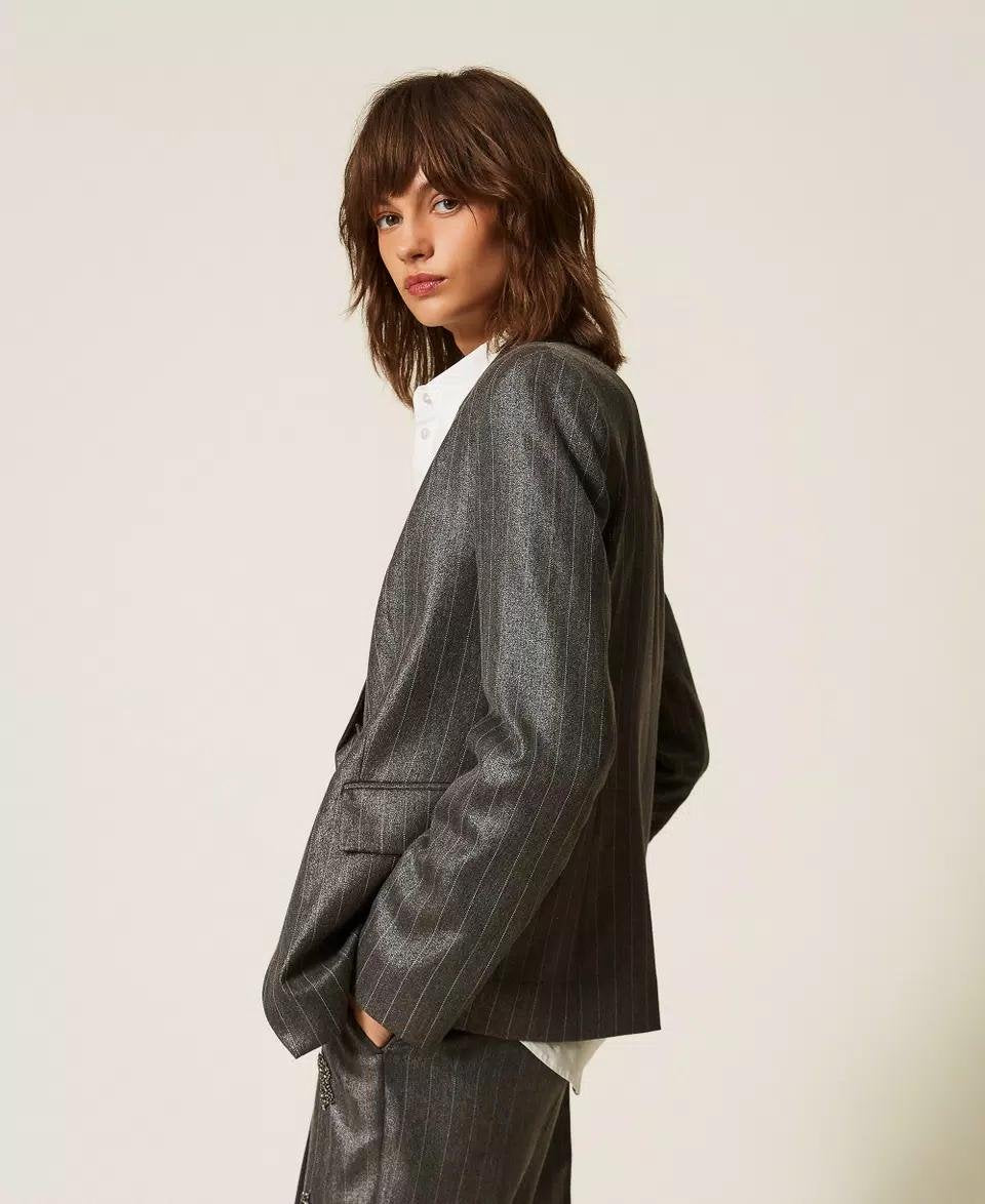 Giacca blazer Twinset Actitude doppiopetto gessato con finitura laminata