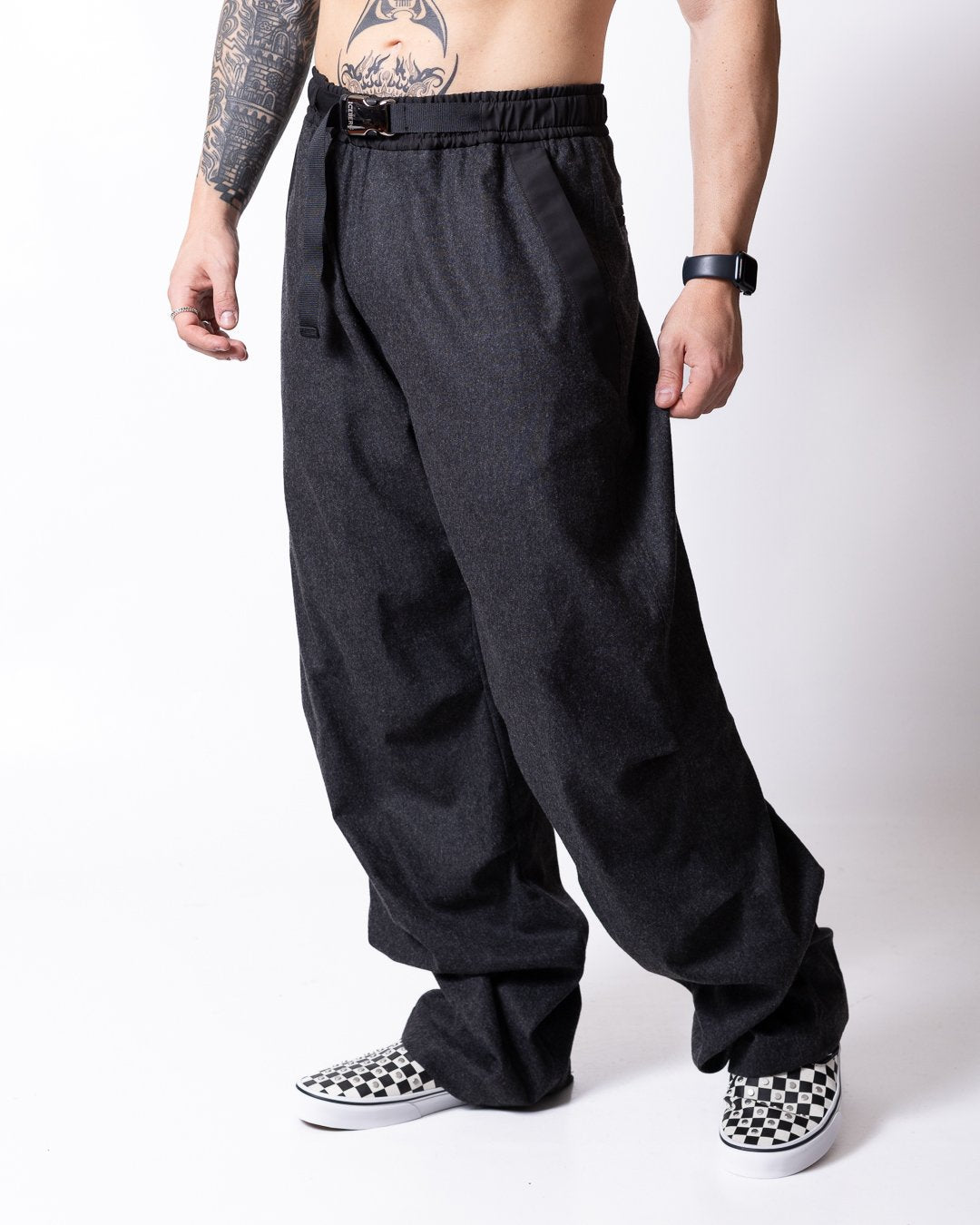 Pantalone Iceberg in lana mix di tessuti e fibbia a scatto logata