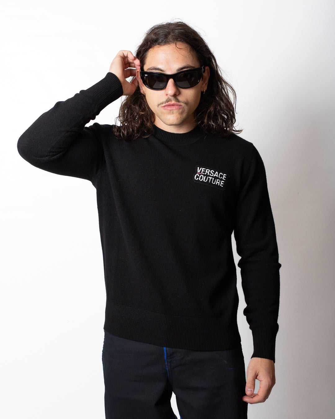 Maglia Versace Jeans Couture in misto lana con patch logata uomo