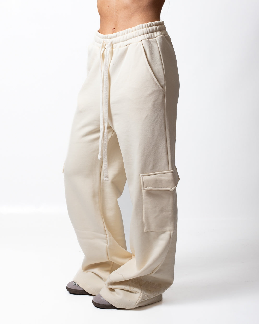 Pantalone Comme des Fuckdown cargo in felpa con stampa in rilievo donna