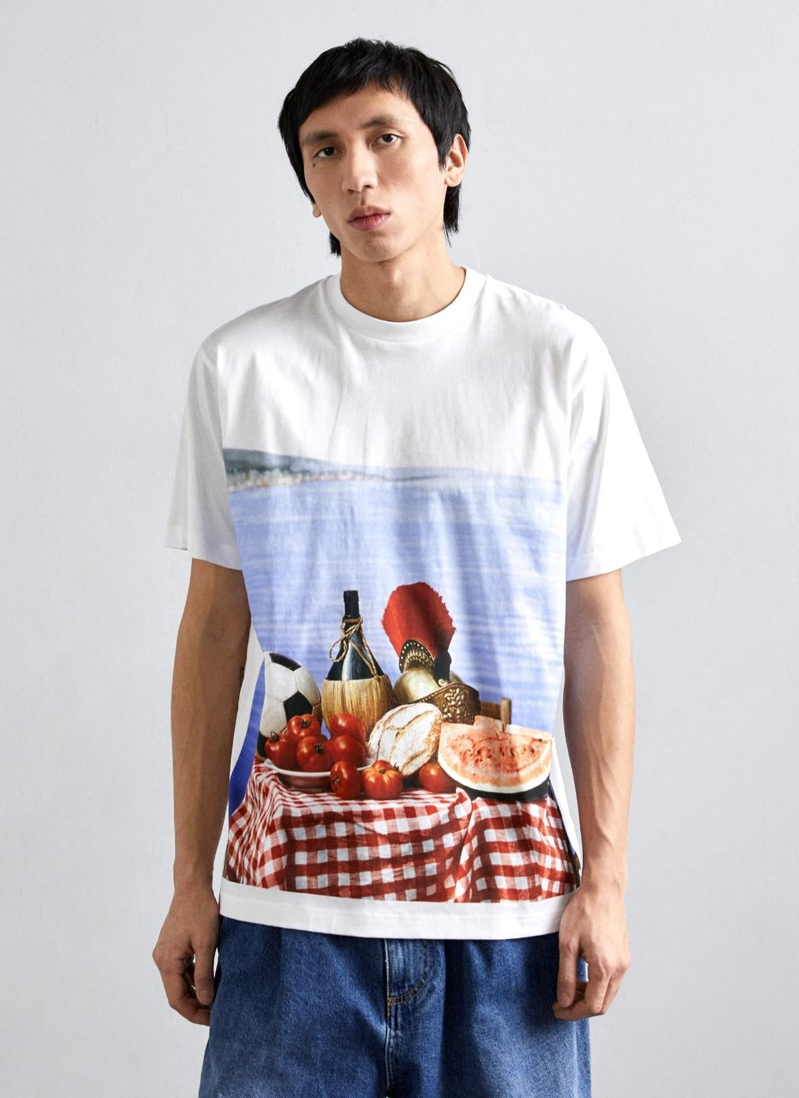 T-Shirt Moschino con maxi stampa sul fronte e logo minimal uomo