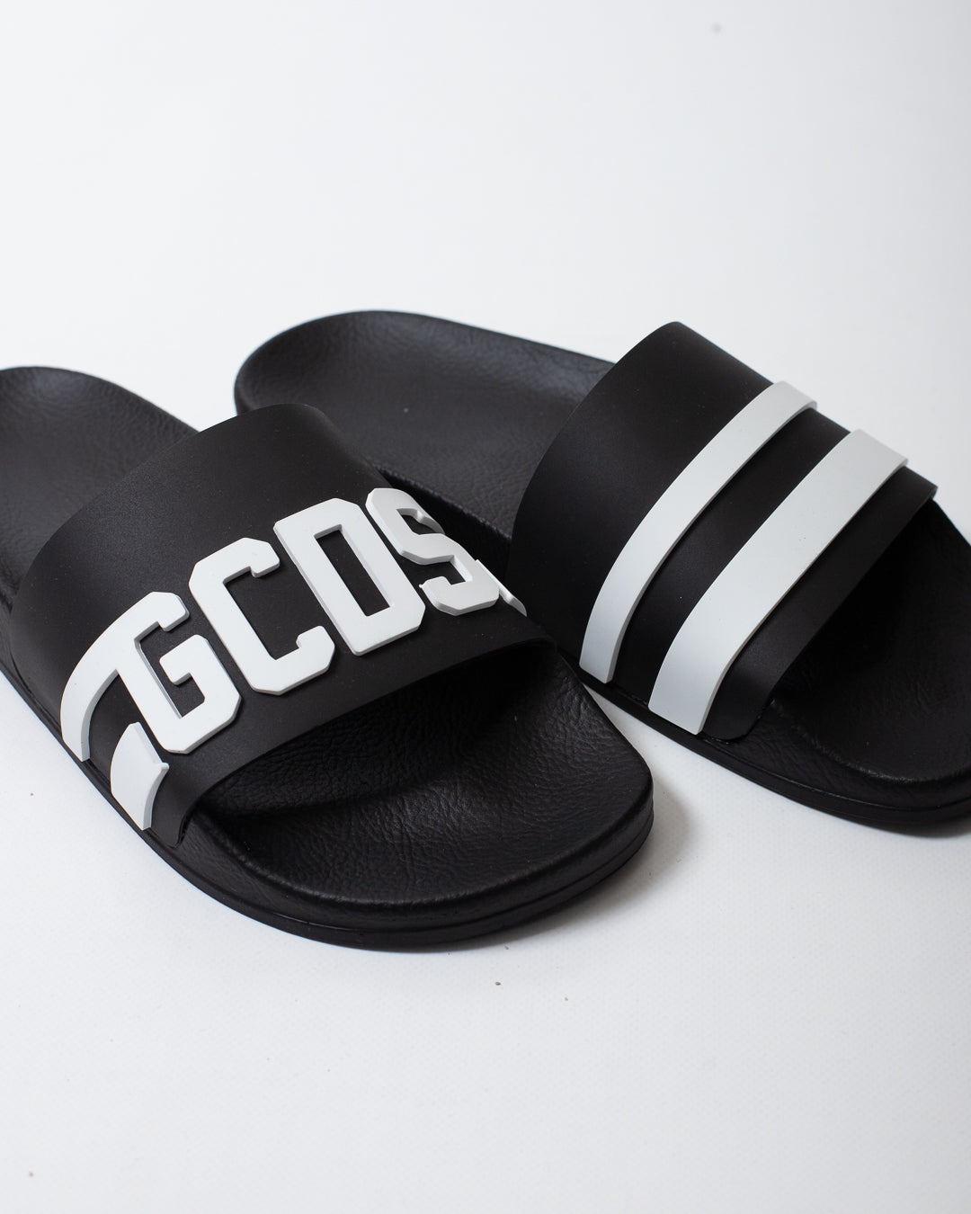 Ciabatte GCDS in gomma con logo in rilievo uomo