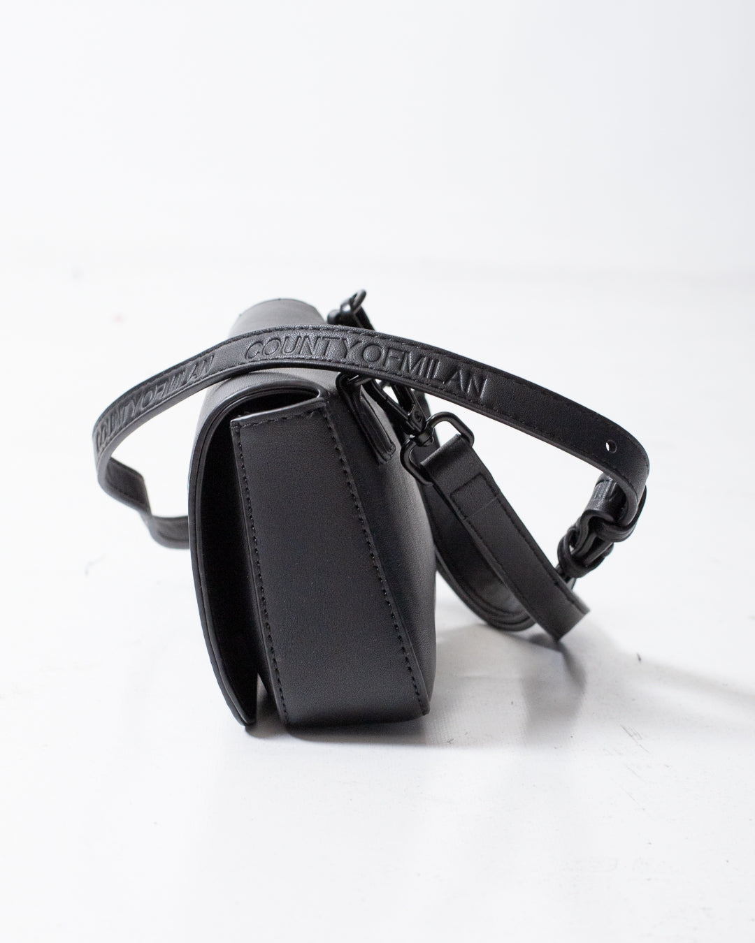 Borsa Marcelo Burlon small in ecopelle con tracolla e logo wings colorfull