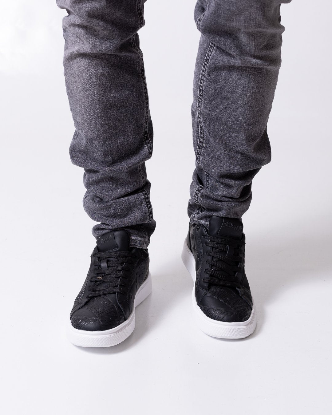 Sneakers Just Cavalli in pelle con logo all-over in rilievo