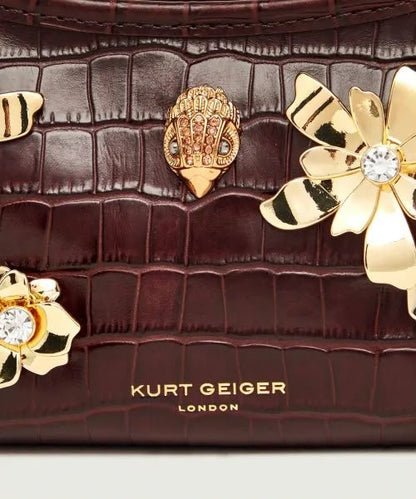 Borsa Kurt Geiger con fiori decorativi e brillantini