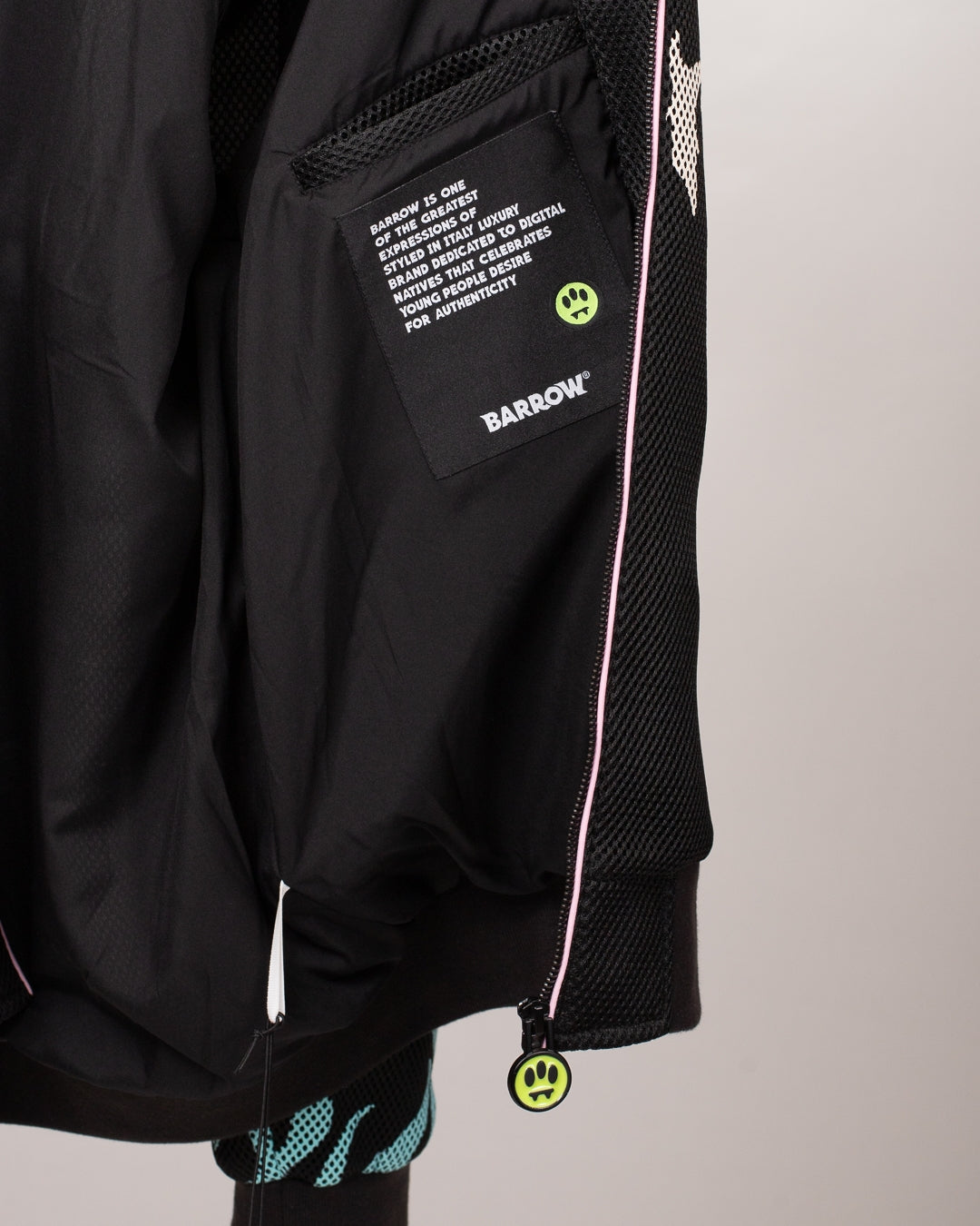 Giubbotto Barrow in rete con patch e stampe