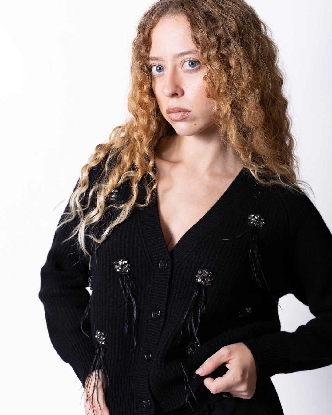 Cardigan Nenette in lana e cashmere con pietre decorative